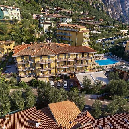 Hotel Florida Limone sul Garda Esterno foto
