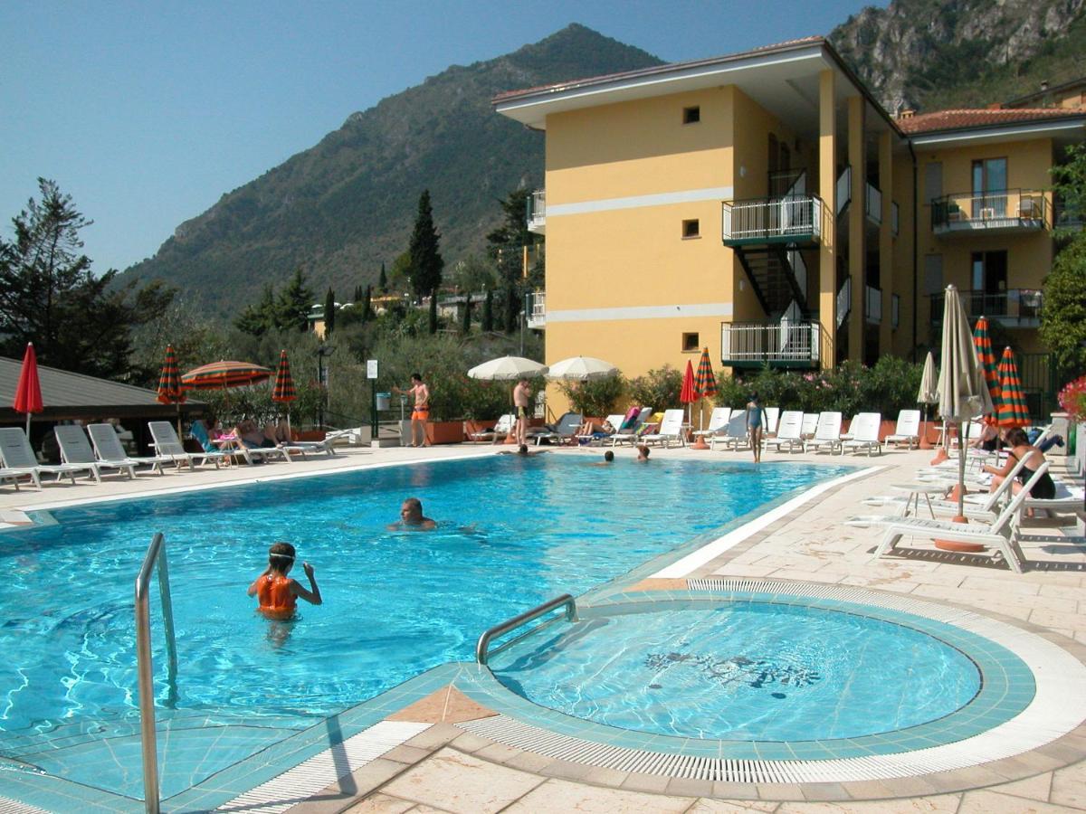 Hotel Florida Limone sul Garda Esterno foto
