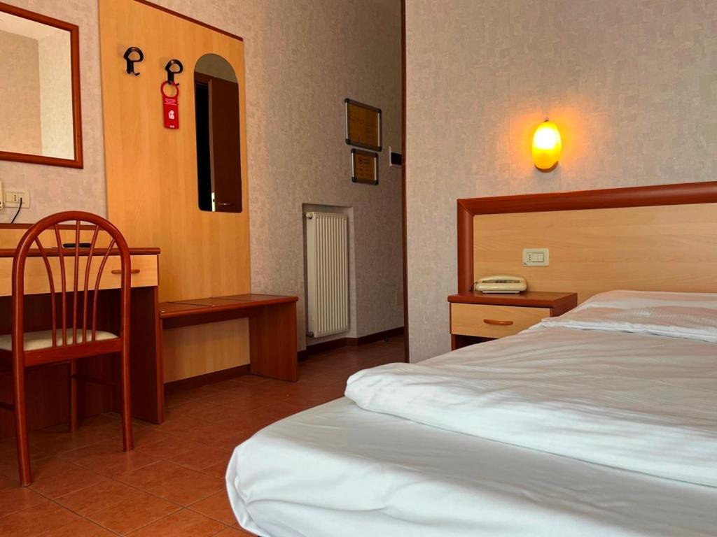 Hotel Florida Limone sul Garda Esterno foto