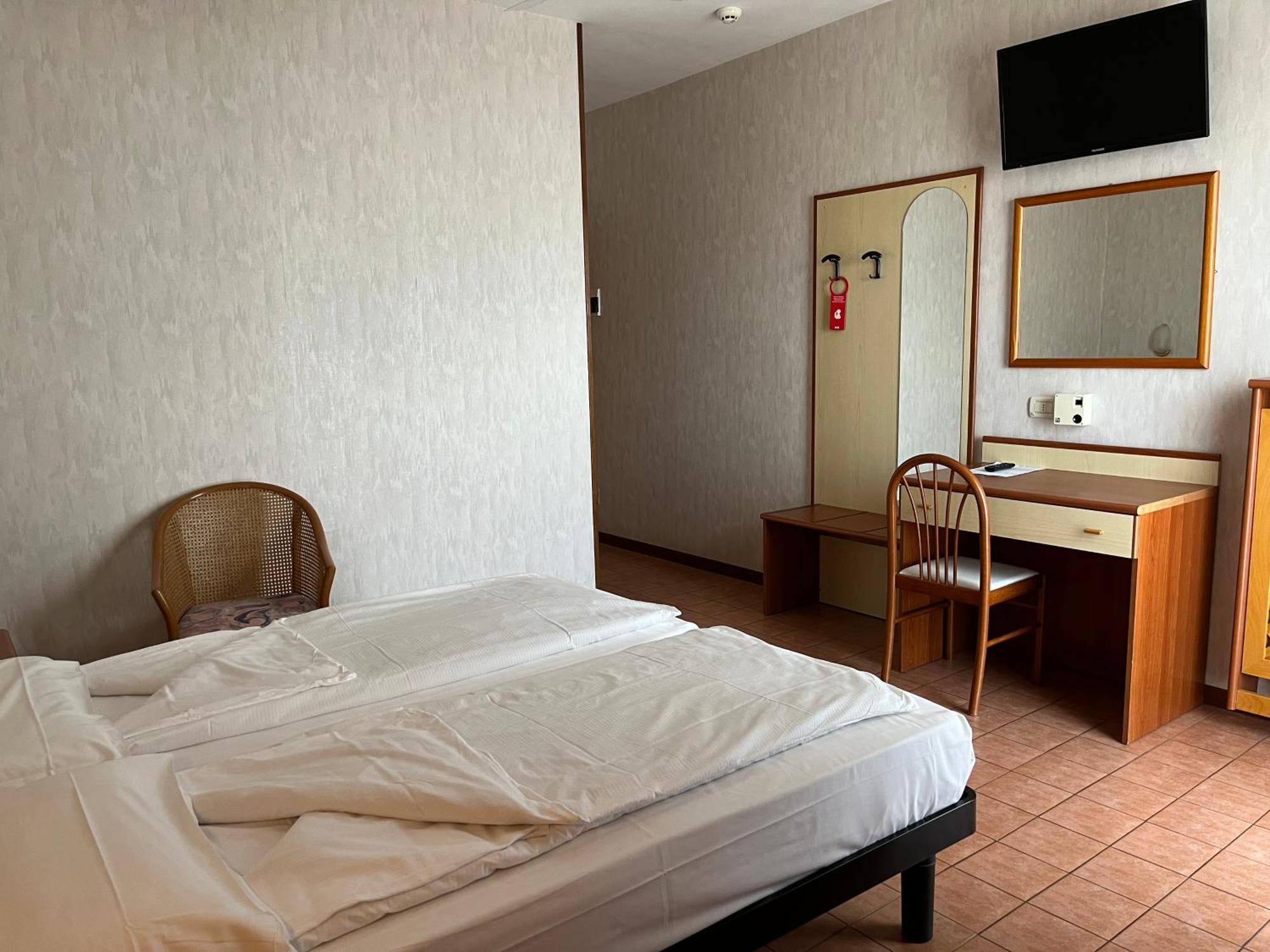 Hotel Florida Limone sul Garda Esterno foto