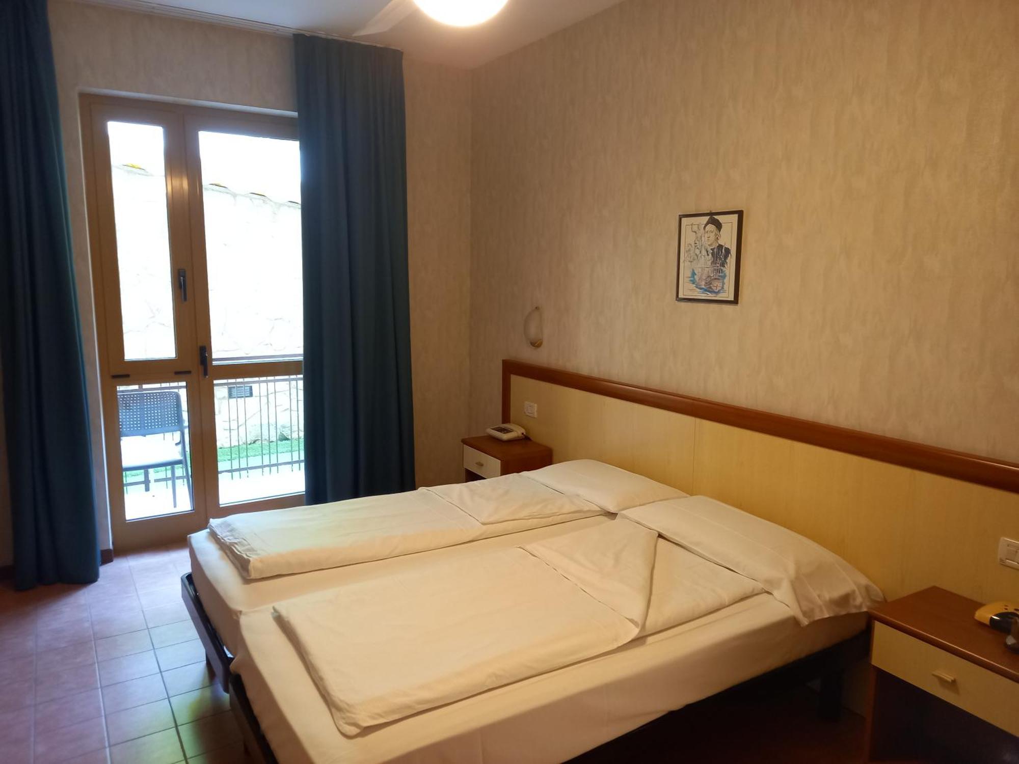 Hotel Florida Limone sul Garda Esterno foto