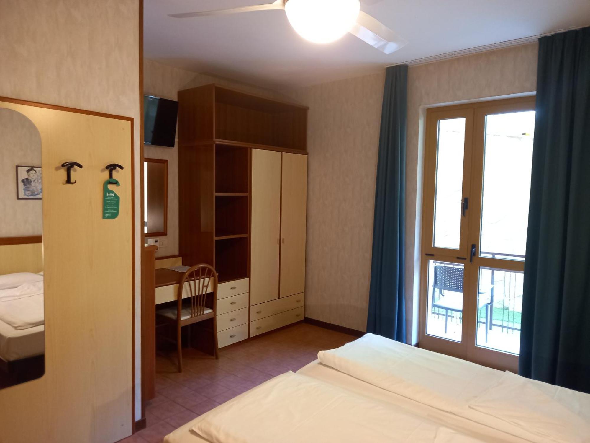 Hotel Florida Limone sul Garda Esterno foto