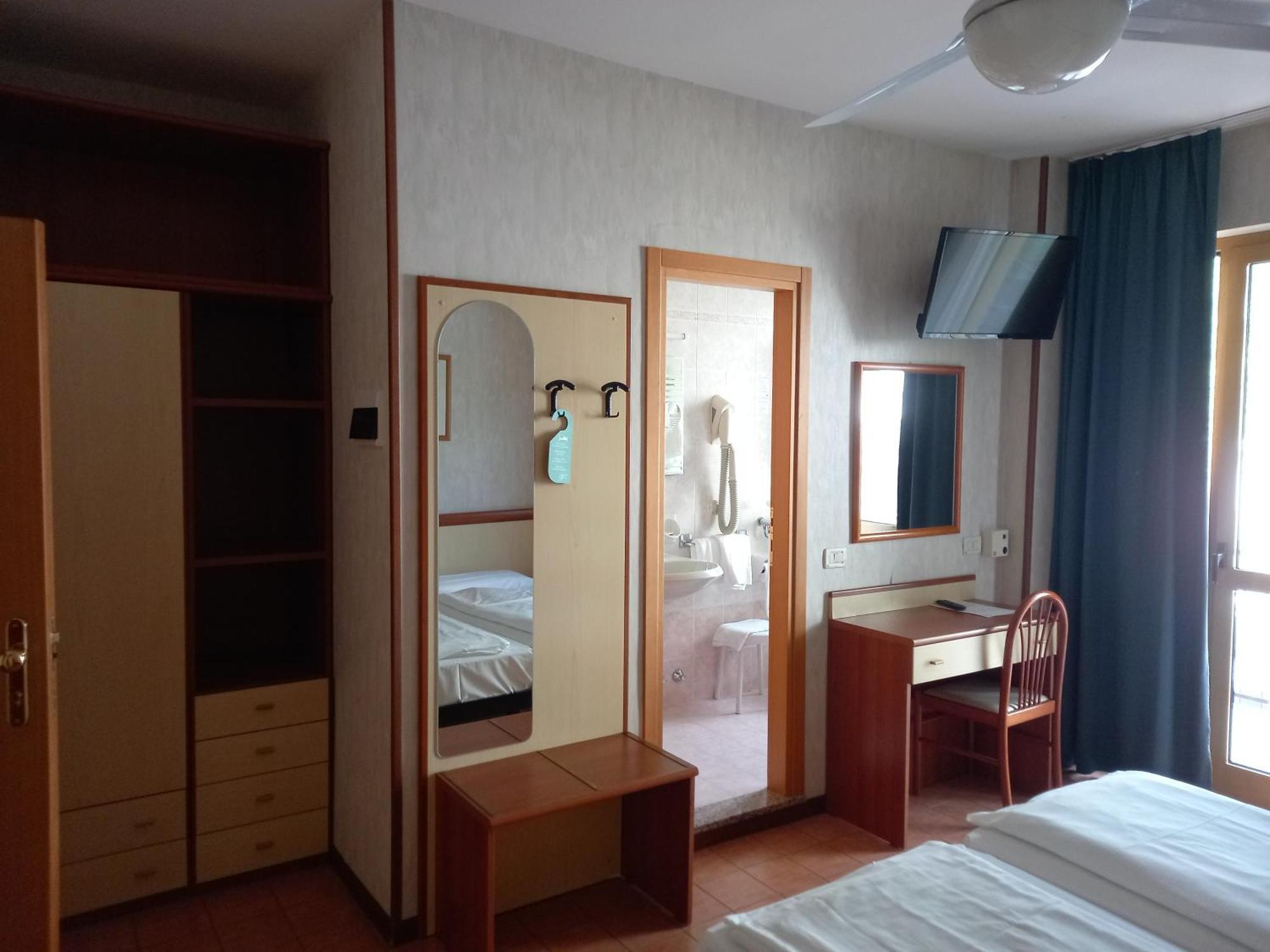 Hotel Florida Limone sul Garda Esterno foto