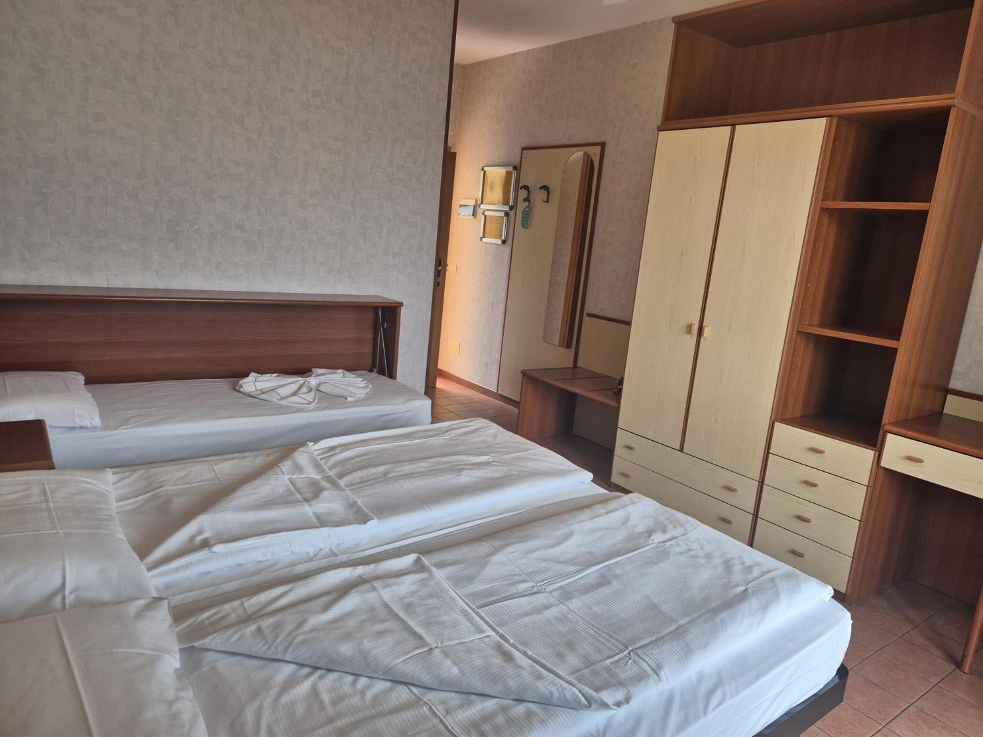 Hotel Florida Limone sul Garda Esterno foto