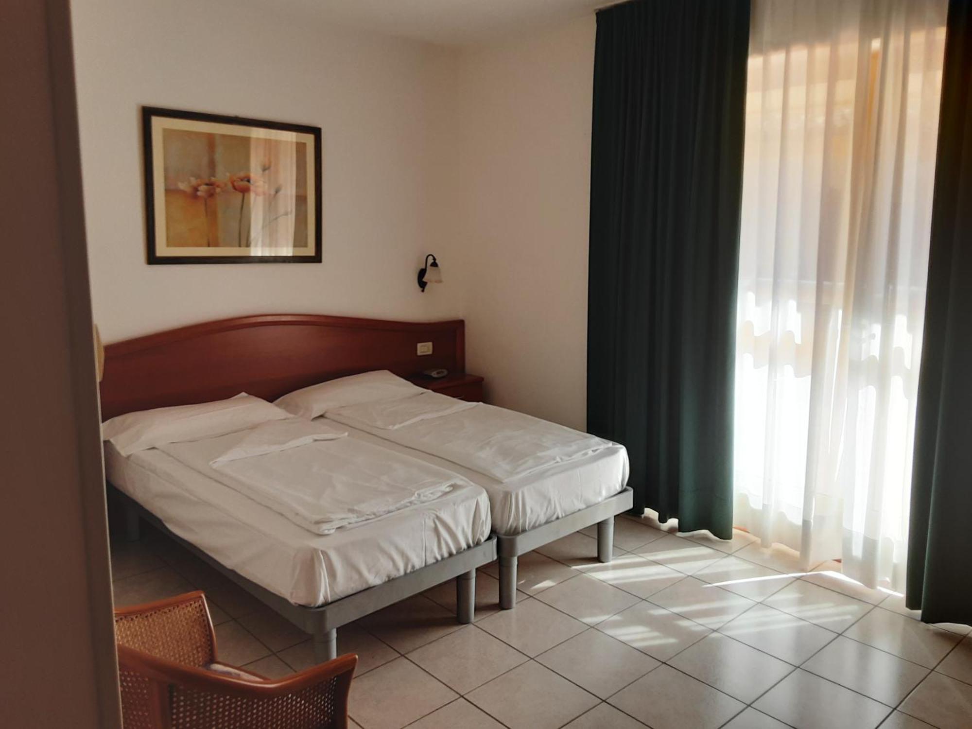 Hotel Florida Limone sul Garda Esterno foto