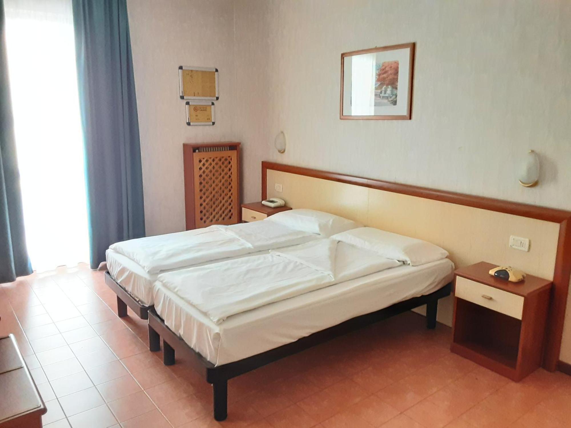 Hotel Florida Limone sul Garda Esterno foto