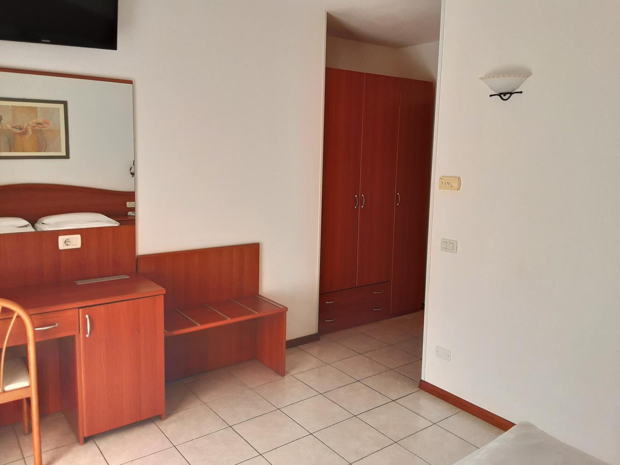 Hotel Florida Limone sul Garda Esterno foto